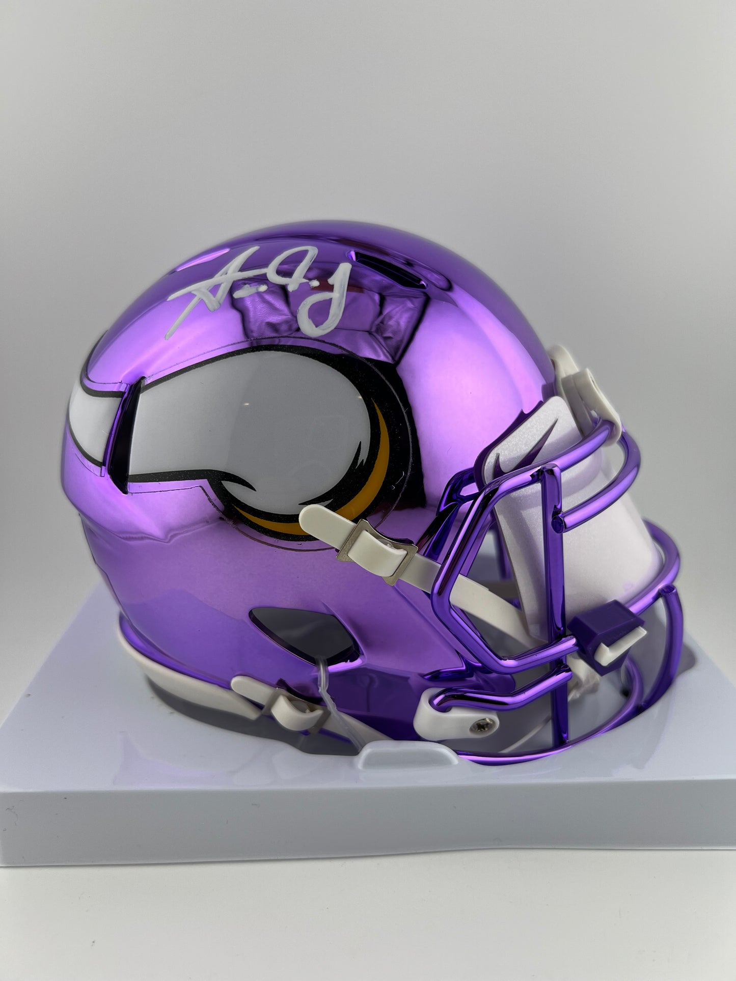MINI HELMET SERIES #411